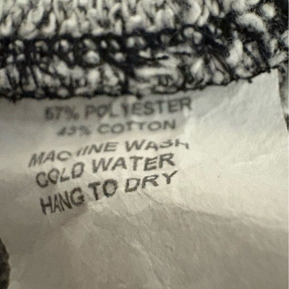 Gray Sleeveless V-Neck Dress - Picture 6 of 12